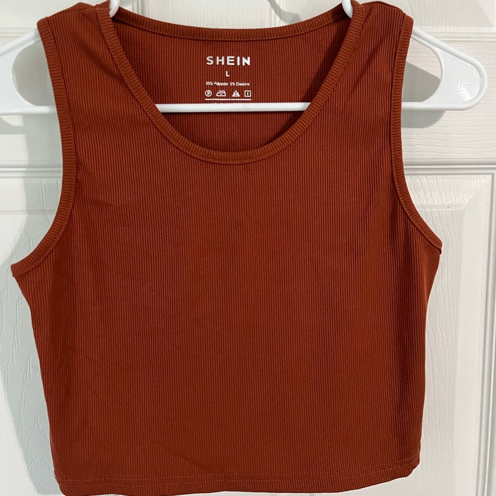Cropped halter top